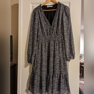 Long sleeve v-neck blue flower mini dress